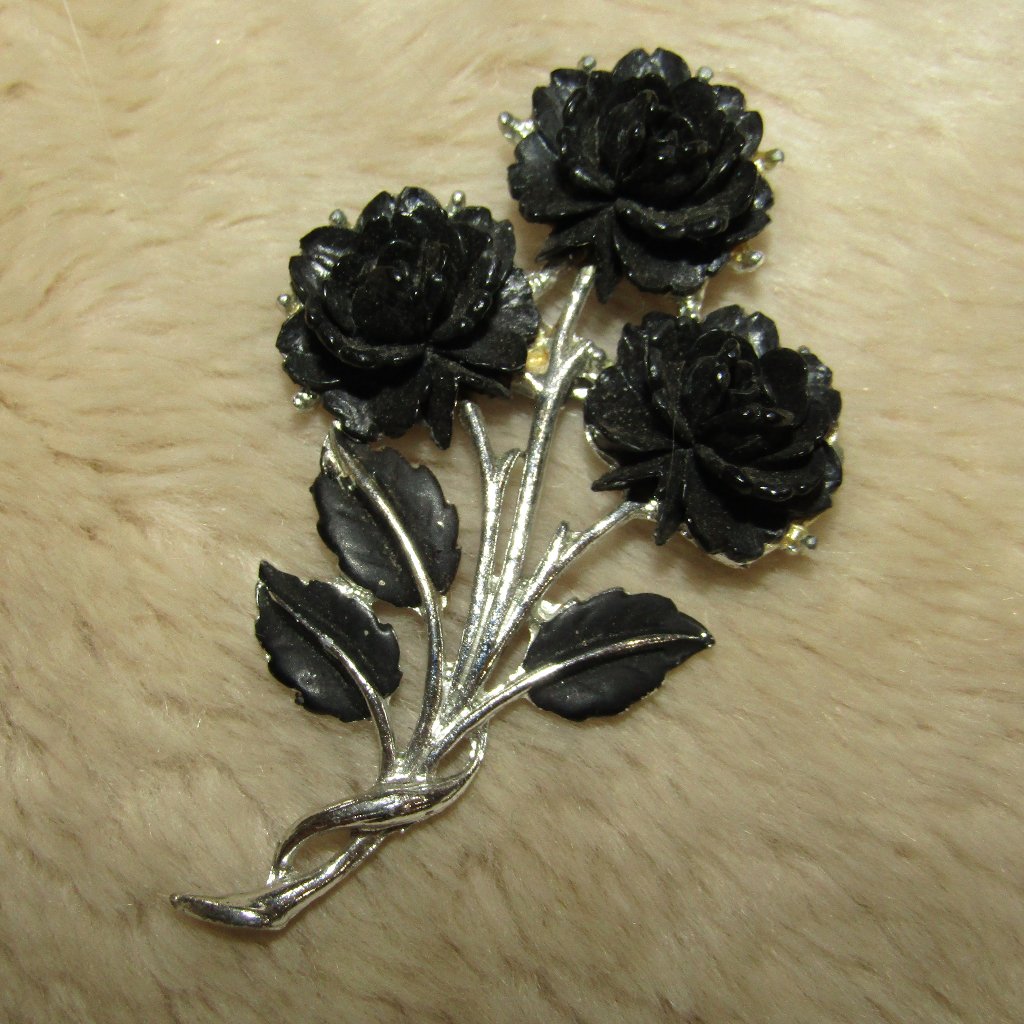 Jonette Jewelry (Jj) Black Rose Brooch